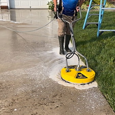 Professional-Driveway-Cleaning-in-Stephens-City-VA 1